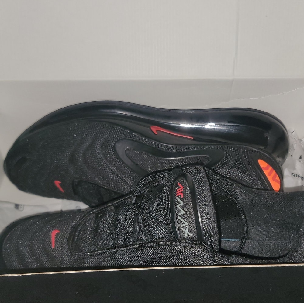 Air max 720 rare red and orange colorwave